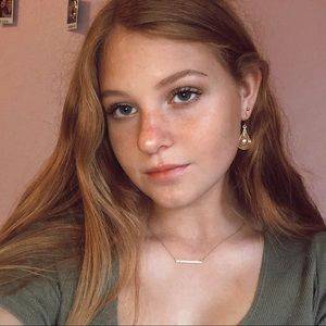 Meet your Posher, Casey